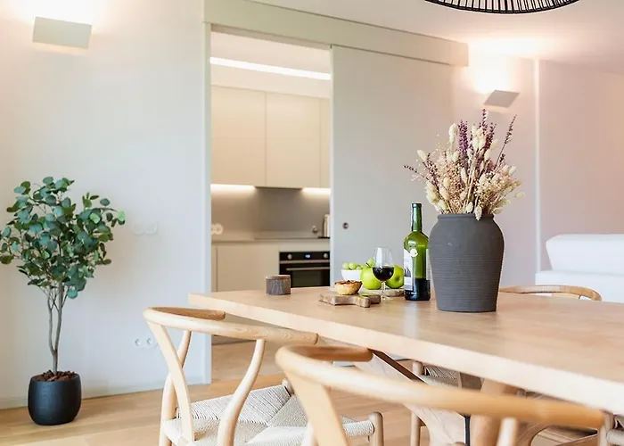 Scenic River-view T1 By Lisbeyond Apartman *