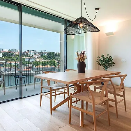 Scenic River-view T1 By Lisbeyond *