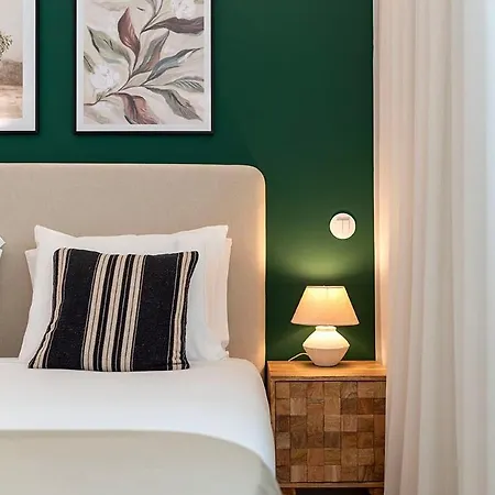 Scenic River-view T1 By Lisbeyond * Вила-Нова-ди-Гая