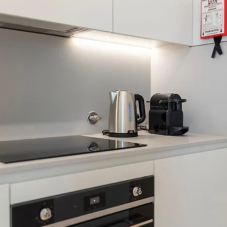 Scenic River-view T1 By Lisbeyond *