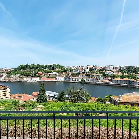 Scenic River-view T1 By Lisbeyond *