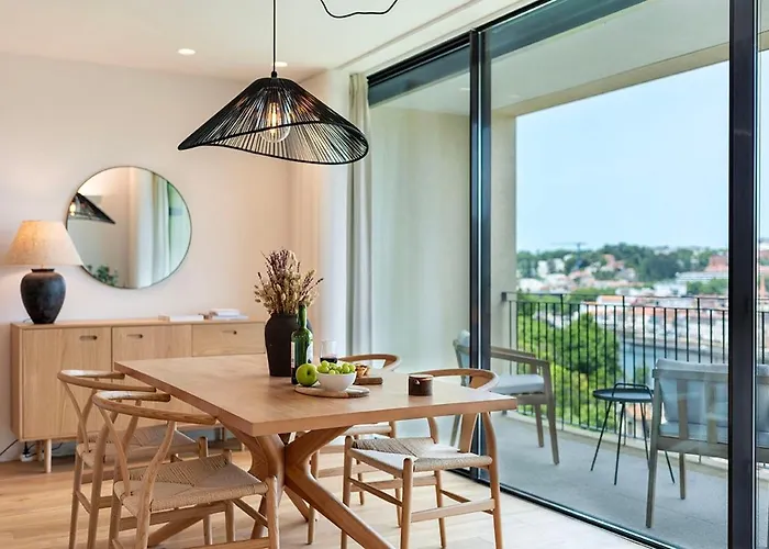 Scenic River-view T1 By Lisbeyond *